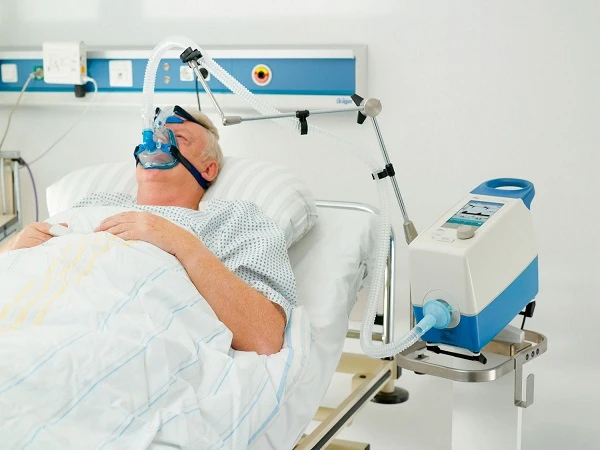 КМУ продовжив страхові виплати медпрацівникам, які постраждали від COVID-19, та членам їх сімей КМУ продовжив страхові виплати медпрацівникам, які постраждали від COVID-19, та членам їх сімей